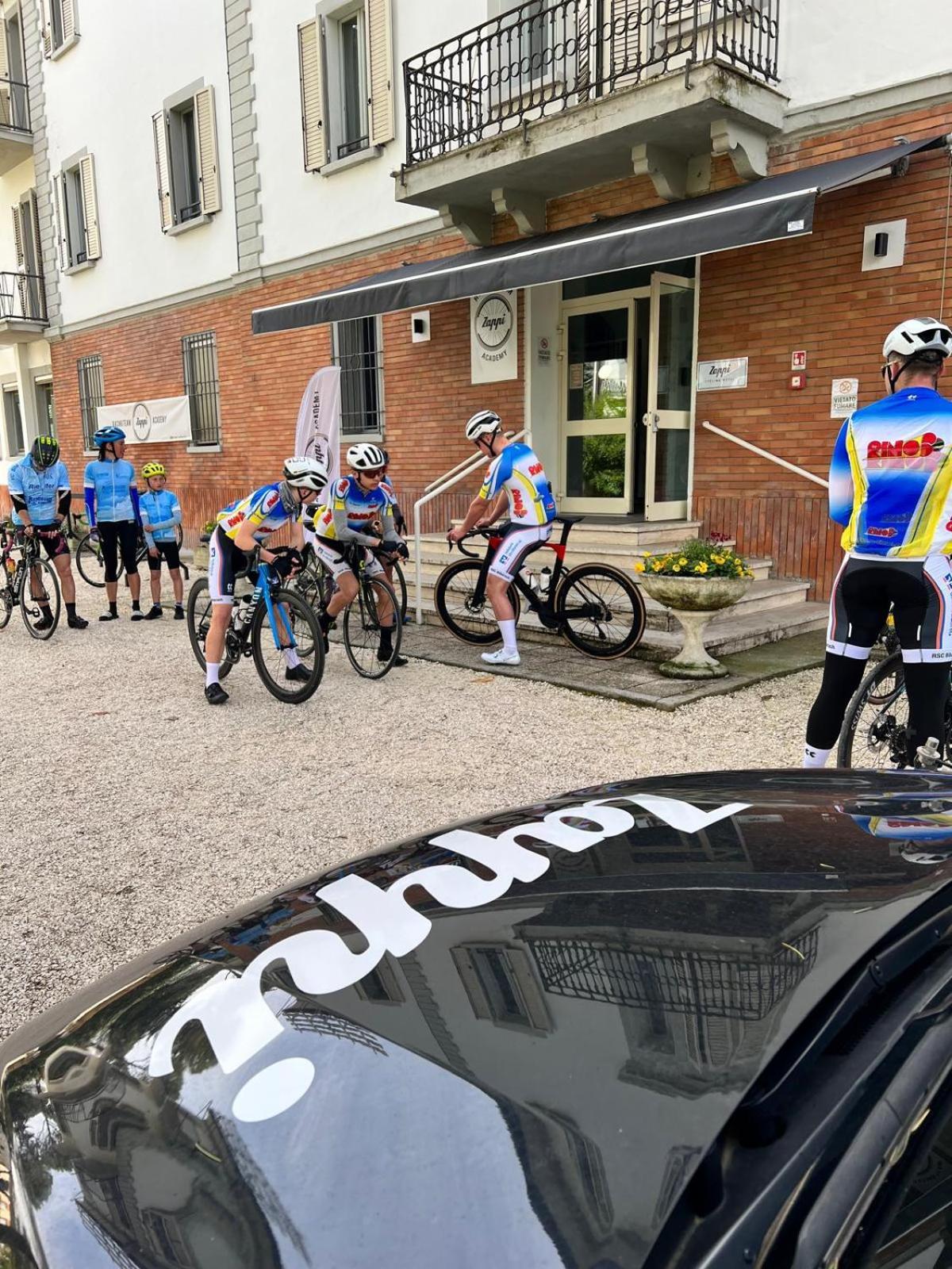 Zappi Cycling Hotel Риоло-Терме Экстерьер фото